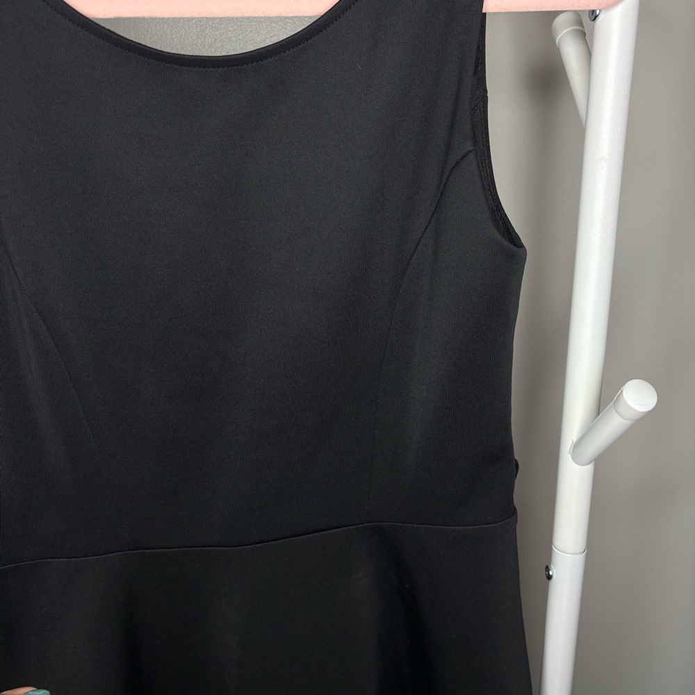 3/10$ 🌷 Forever 21 Black Scuba Skater Fit & Flare Mini Dress M - Picture 4 of 8